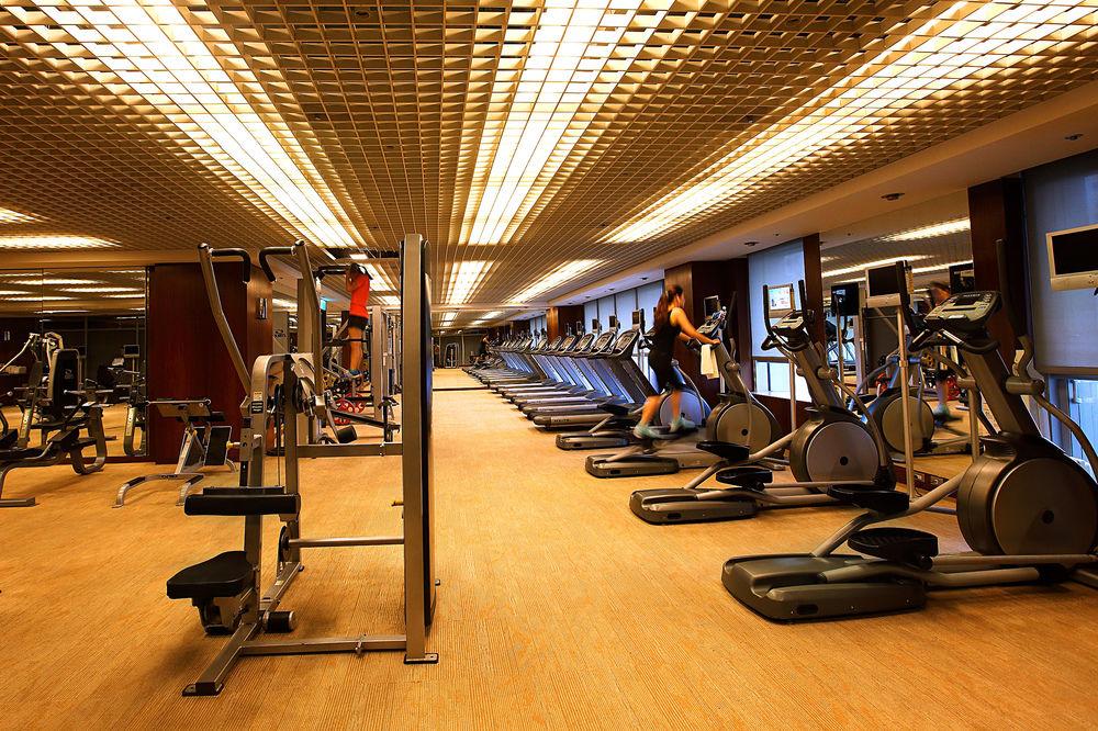 윈저 호텔 타이중 외부 사진 A gym in a hotel